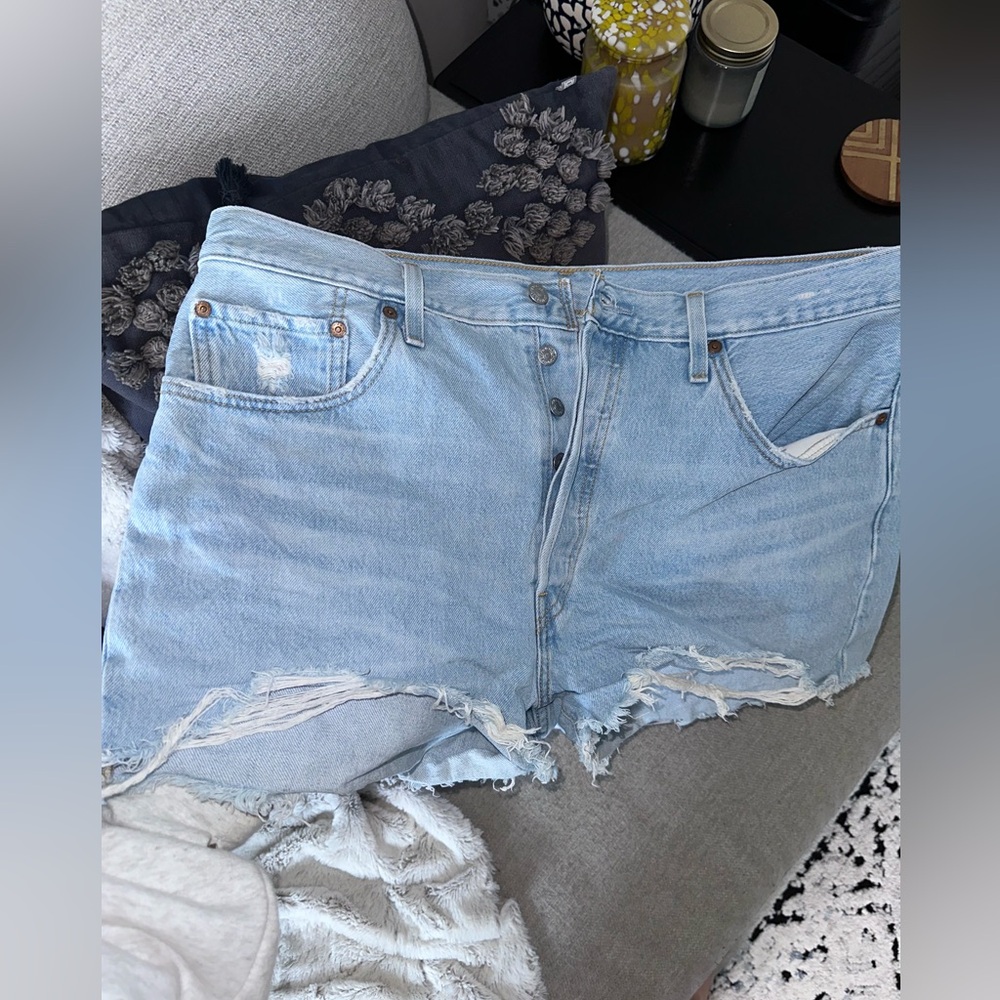 Levi’s 501 light blue distressed denim short, size 34